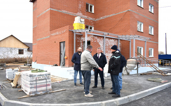 До конца года в Карасуке будет сдано 6 многоквартирных домов для детей-сирот